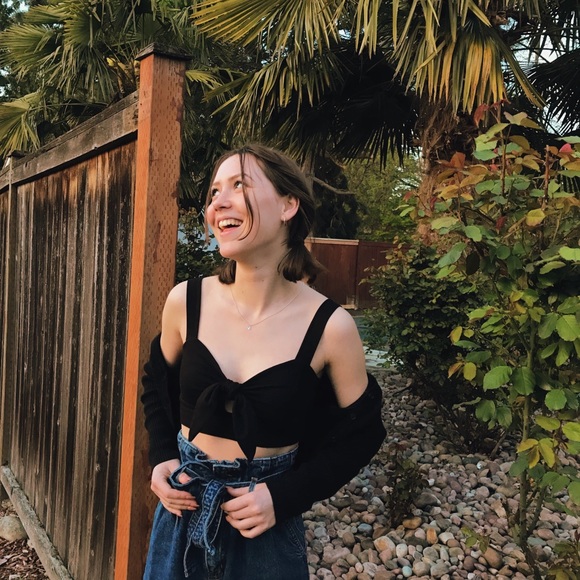 Meet your Posher, Kennedy - Picture 3 of 3